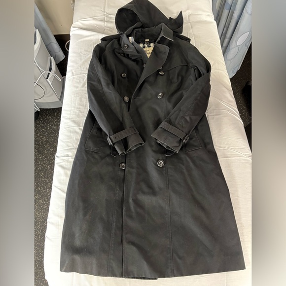 Burberry Jackets & Blazers - Women’s Burberry Black Trench Coat. Size US 8. Well loved! Still great condition
